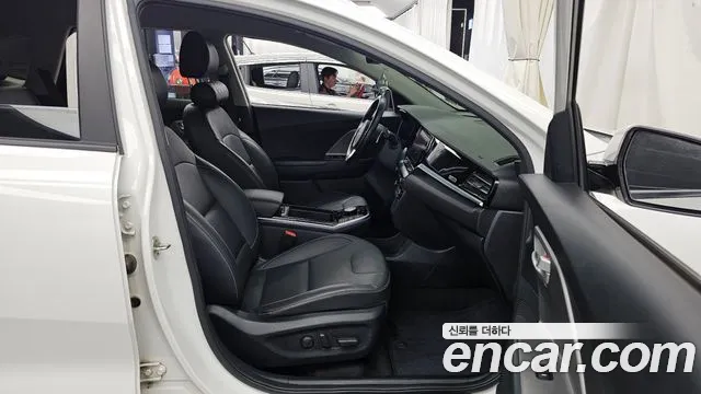 Kia Niro 2022 thumb 4