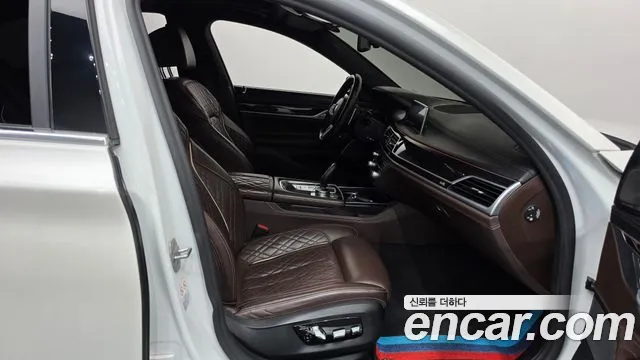 BMW 7 серии 2021 thumb 8