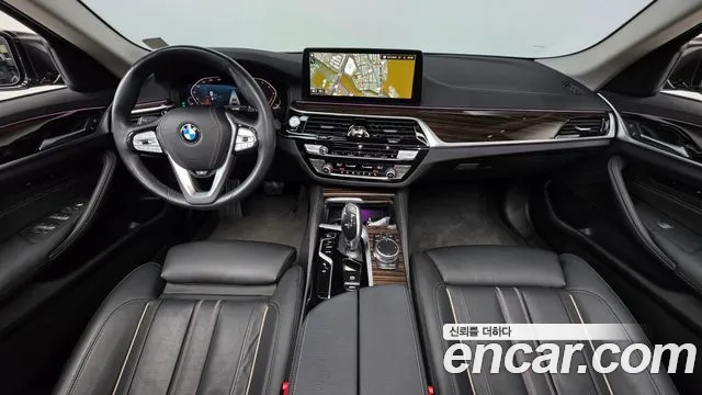 BMW 5 серии 2023 thumb 12