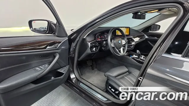 BMW 5 серии 2023 thumb 10