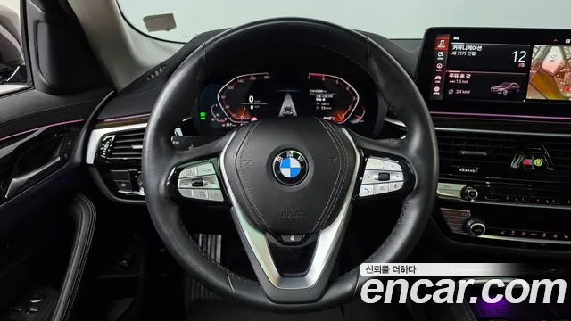 BMW 5 серии 2023 thumb 11