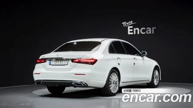 Mercedes-Benz E-Класс 2021 thumb 3