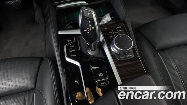 BMW 5 серии 2022 thumb 12