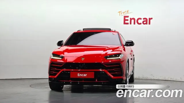 Lamborghini Urus 2020 thumb 11