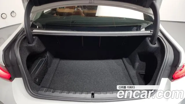 BMW 3 серии 2025 thumb 7