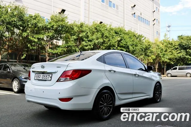 Hyundai Accent 2015 thumb 9