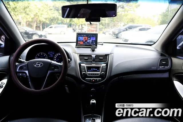Hyundai Accent 2015 thumb 10