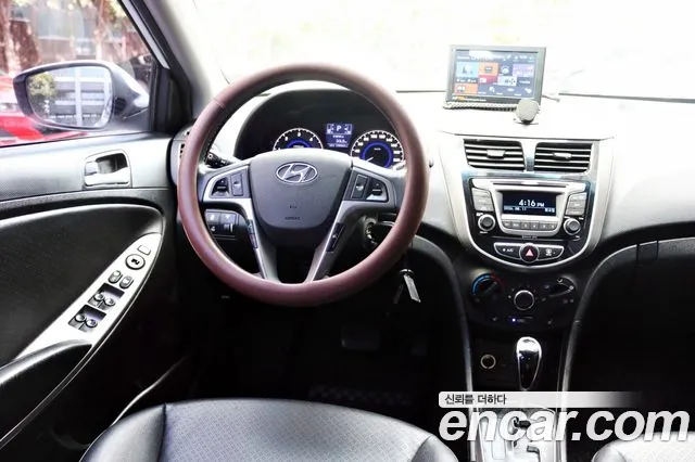 Hyundai Accent 2015 thumb 3