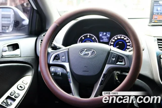 Hyundai Accent 2015 thumb 2