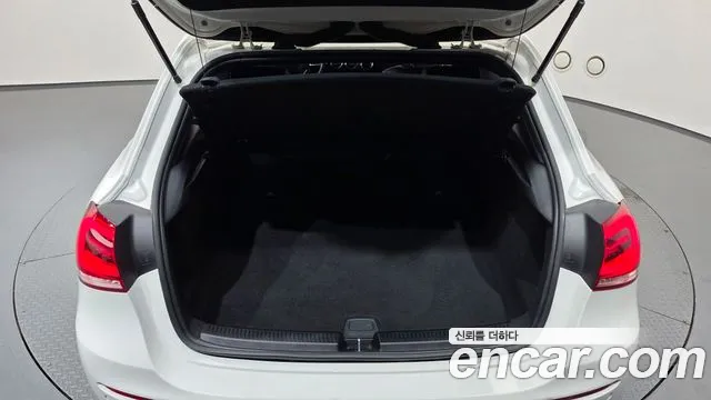 Mercedes-Benz A-Класс 2022 thumb 8
