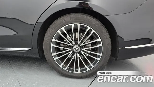Mercedes-Benz S-Класс 2024 thumb 3