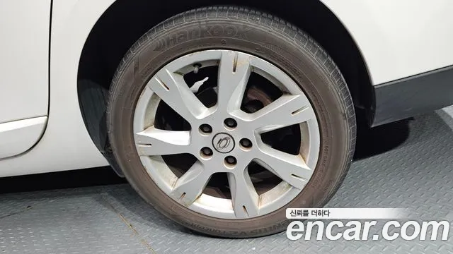 Renault Fluence 2010 thumb 12