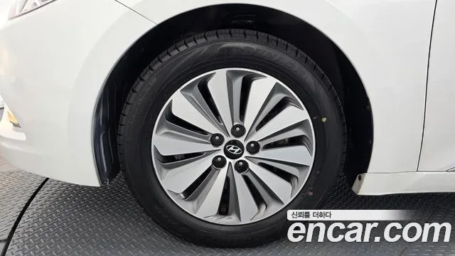 Hyundai Grandeur 2014 thumb 12