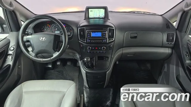 Hyundai Starex 2016 thumb 11