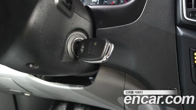 Hyundai Starex 2016 thumb 10