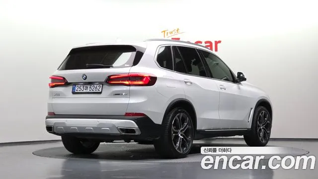 BMW X5 2022 thumb 2