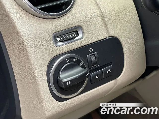 Land Rover Discovery 2015 thumb 12