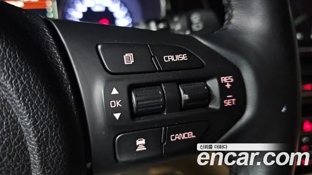 Kia Carnival 2020 thumb 9