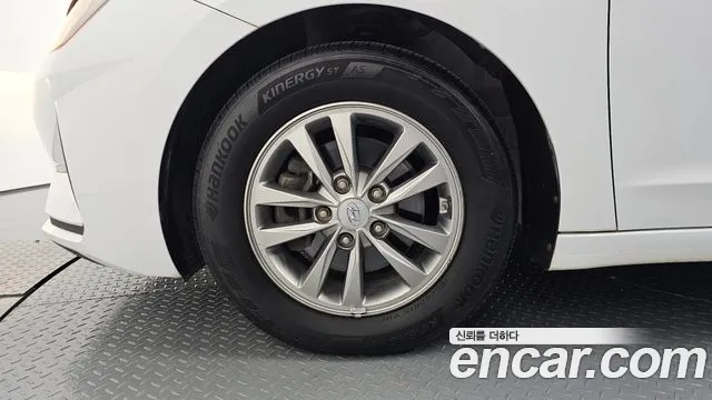 Hyundai Avante 2018 thumb 10