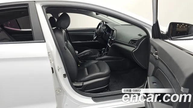 Hyundai Avante 2018 thumb 7