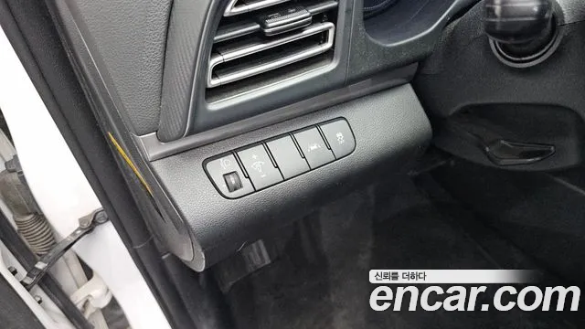 Hyundai Avante 2018 thumb 12
