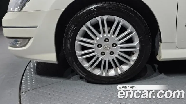 Renault Latitude 2009 thumb 6