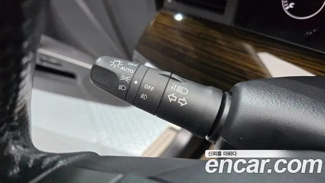 Renault Latitude 2009 thumb 3