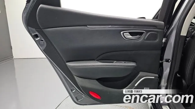 Renault Megane 2017 thumb 8