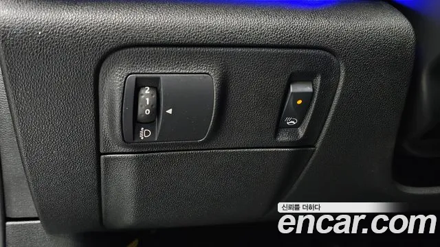 Renault Megane 2017 thumb 5