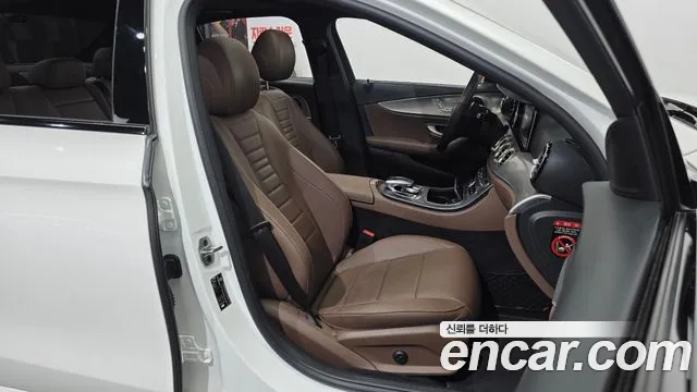 Mercedes-Benz E-Класс 2020 thumb 11