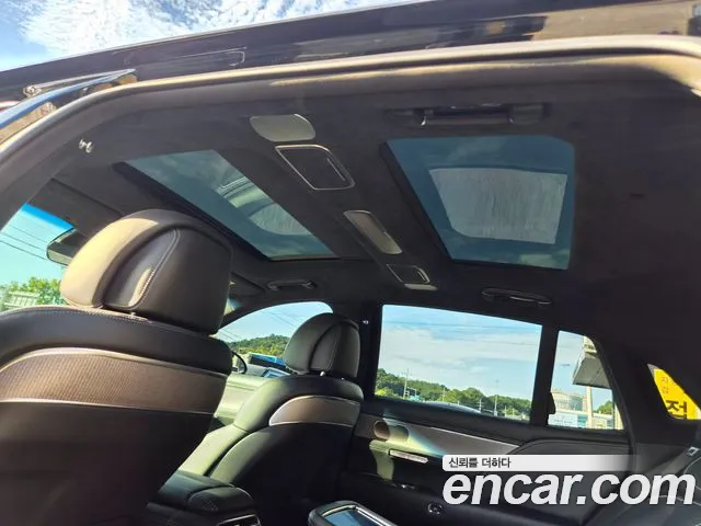 Genesis G90 2022 thumb 11