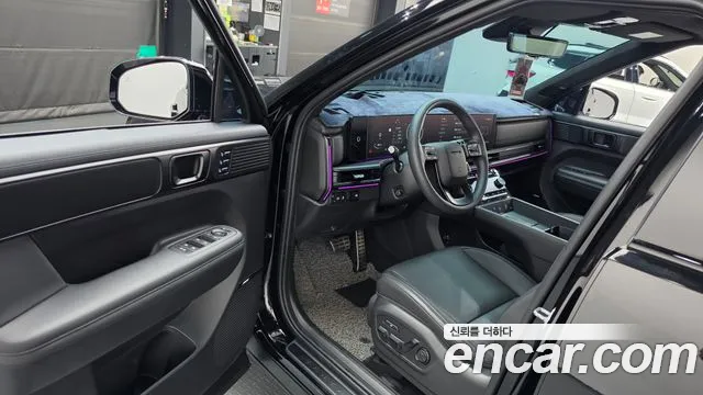 Genesis G90 2016 thumb 11