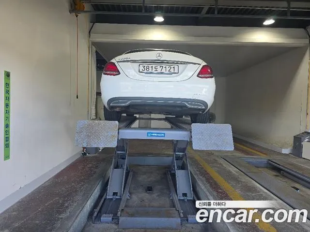 Mercedes-Benz C-Класс 2016 thumb 7