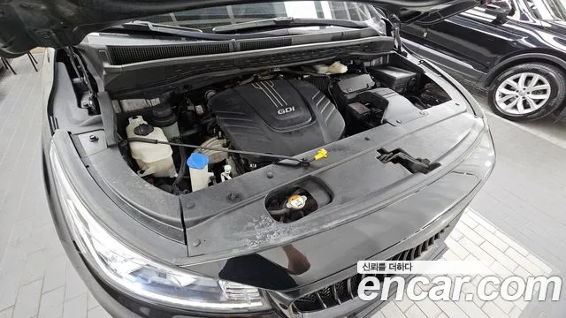 Kia Carnival 2016 thumb 10