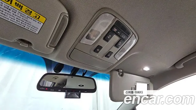 Kia Carnival 2016 thumb 6