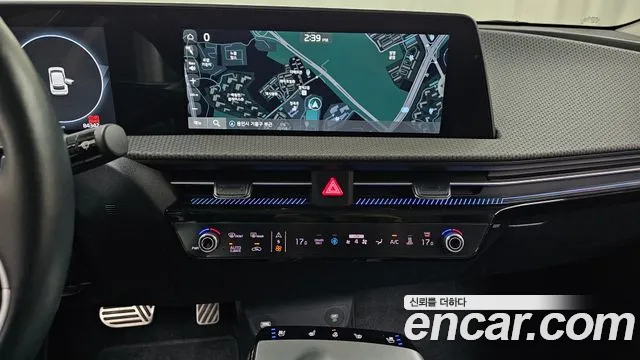 Kia EV6 2022 thumb 2