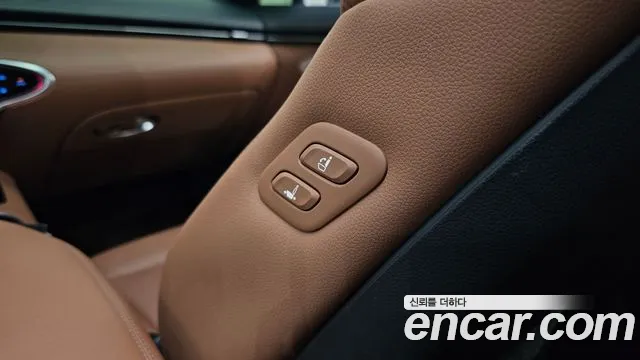 Genesis GV70 2023 thumb 4