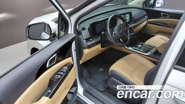 Kia Carnival 2023 thumb 7