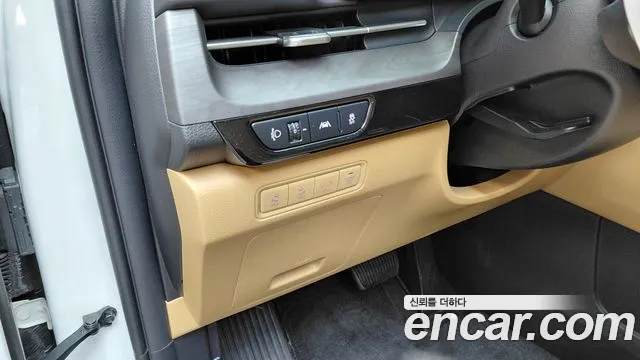 Kia Carnival 2023 thumb 8