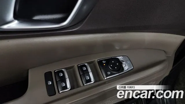 Kia Carnival 2024 thumb 2