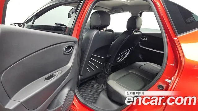 Renault Captur 2015 thumb 12