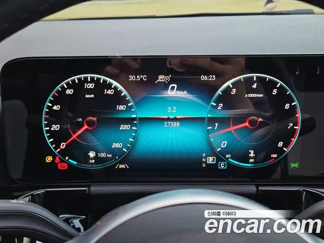 Mercedes-Benz GLA 2020 thumb 3