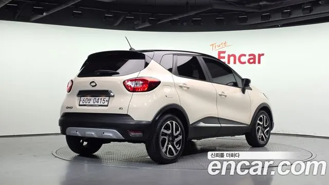 Renault Captur 2016 thumb 5