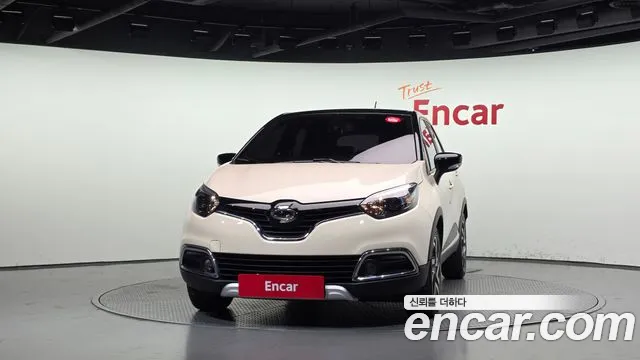 Renault Captur 2016 thumb 10