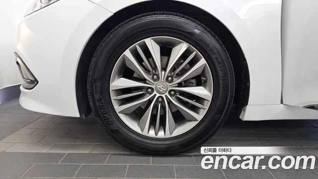 Hyundai Grandeur 2014 thumb 4
