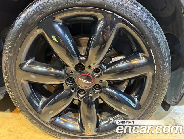 Mini Clubman 2016 thumb 4
