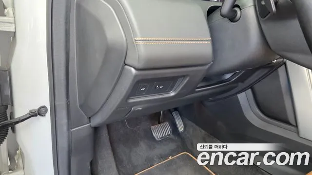 Land Rover Discovery Sport 2017 thumb 7