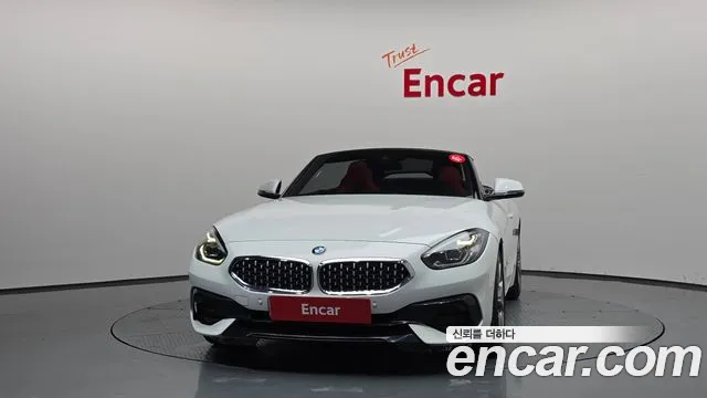BMW Z4 2021 thumb 3
