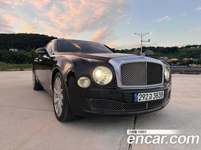 Bentley Mulsanne 2011 thumb 3