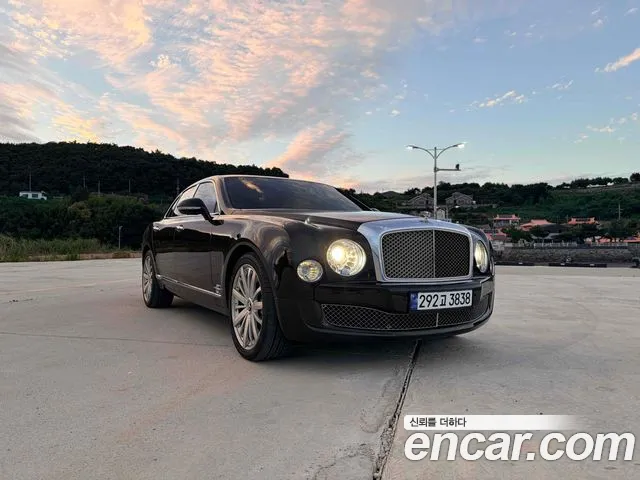 Bentley Mulsanne 2011 thumb 7